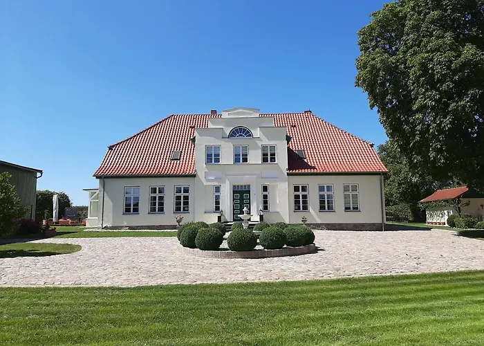 Gutshaus Neu Farpen Hotel Neuburg  photo