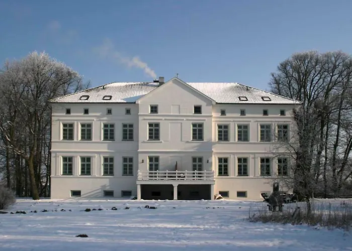 Herrenhaus Blengow App.08 photo