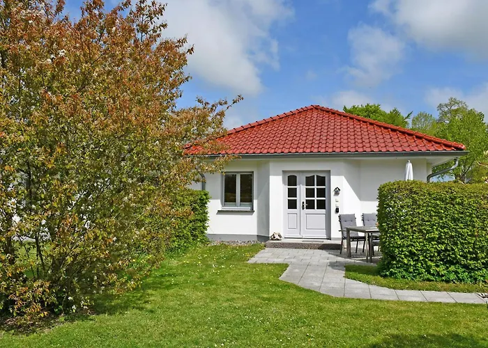 schöne Ferienwohnungen im Zentrum von Rügen Thesenvitz foto