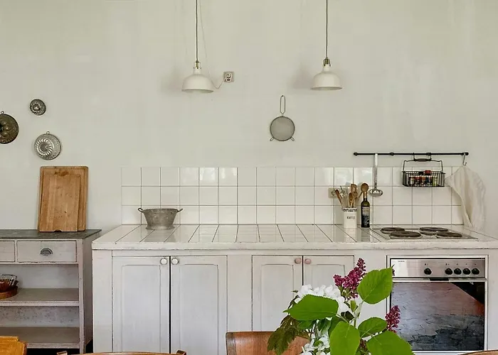 foto di Historic Manor House In Stettiner Haff Nature Park Neuensund