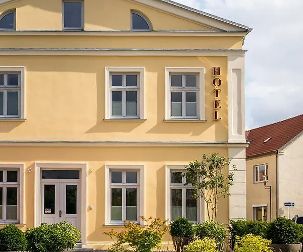 Hotel Mecklenburger Hof Gnoien photo